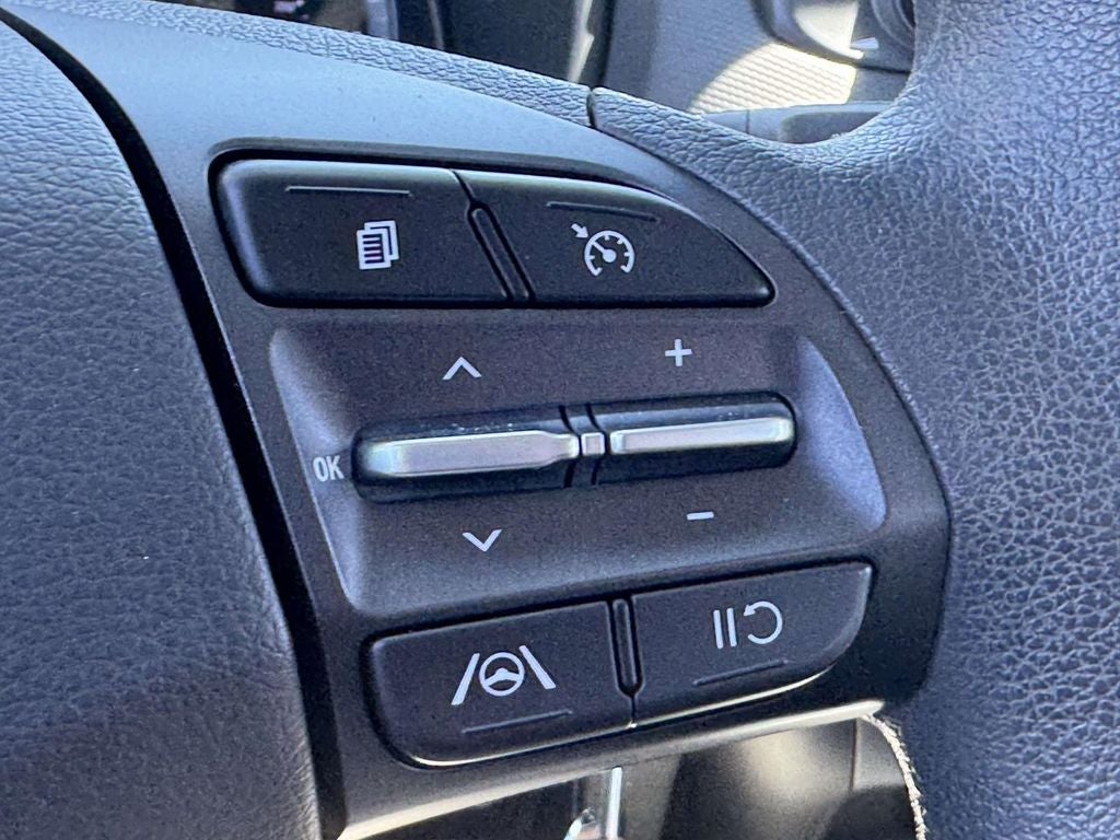 2023 Hyundai KONA SE