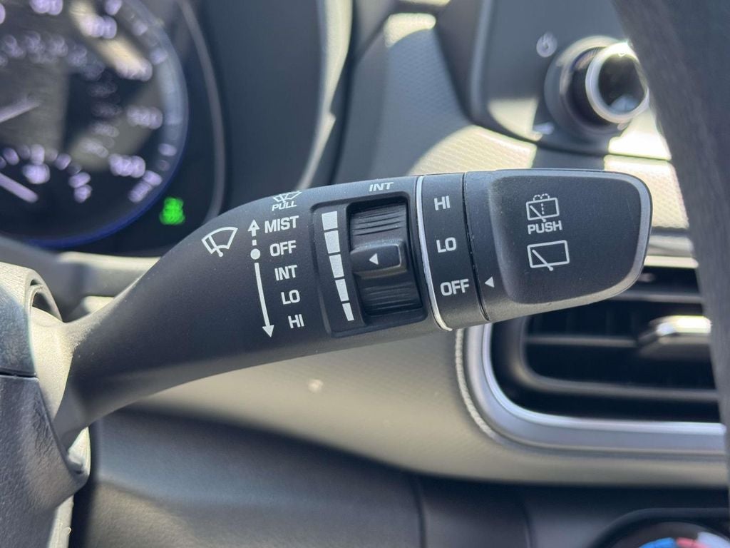 2023 Hyundai KONA SE