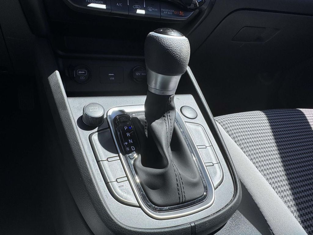 2023 Hyundai KONA SE