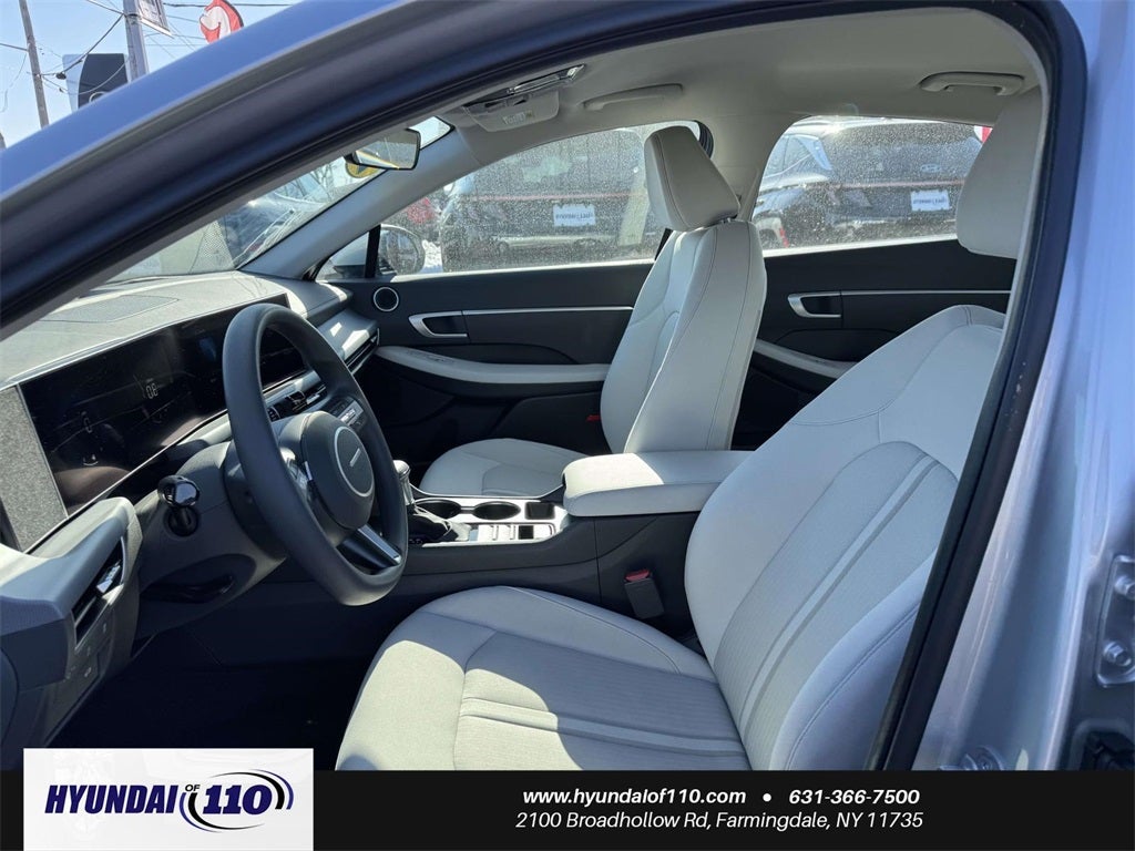 2025 Hyundai SONATA SE