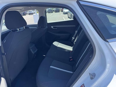 2023 Hyundai SONATA SE