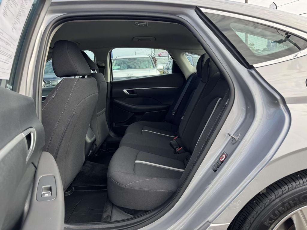 2023 Hyundai SONATA SE