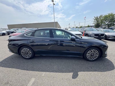2025 Hyundai SONATA HYBRID SEL