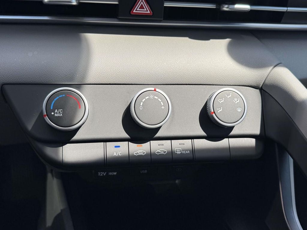 2023 Hyundai ELANTRA SE