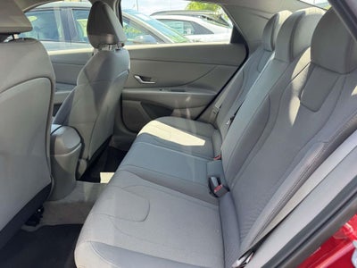 2023 Hyundai ELANTRA SE