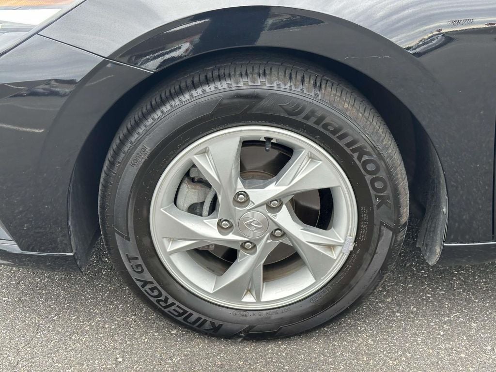 2023 Hyundai ELANTRA SE