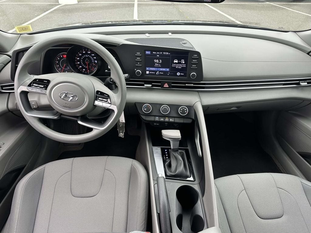 2023 Hyundai ELANTRA SE