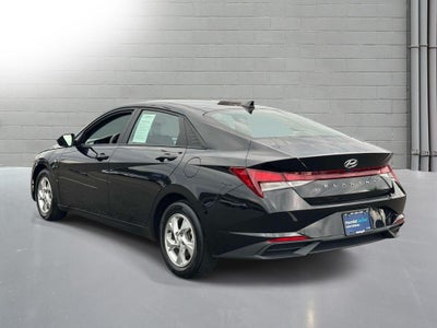 2023 Hyundai ELANTRA SE