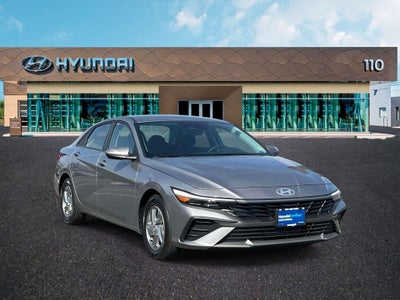 2025 Hyundai ELANTRA SE