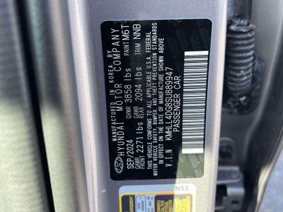 2025 Hyundai ELANTRA SE