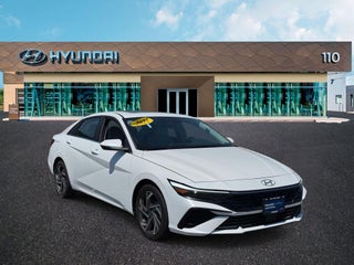 2025 Hyundai ELANTRA Limited