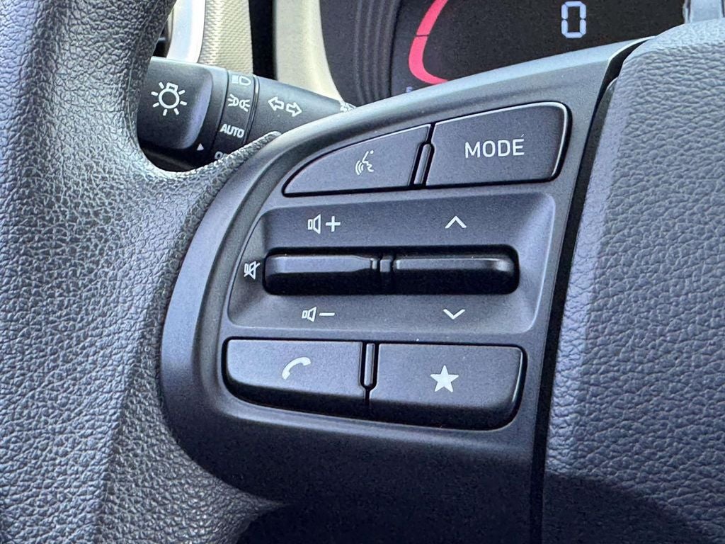 2023 Hyundai VENUE SE