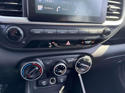 2023 Hyundai VENUE SE