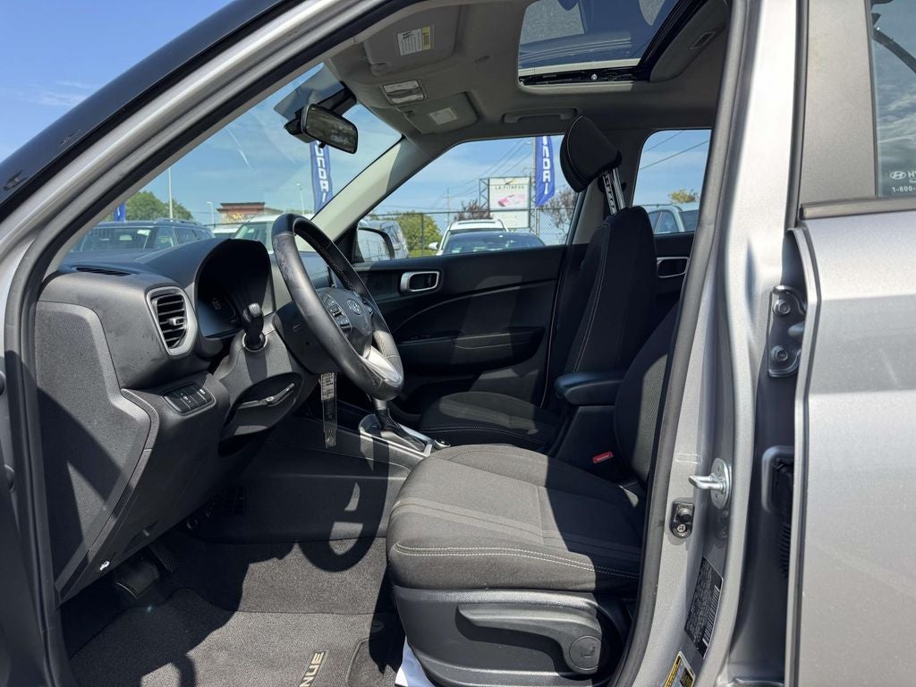 2023 Hyundai VENUE SEL