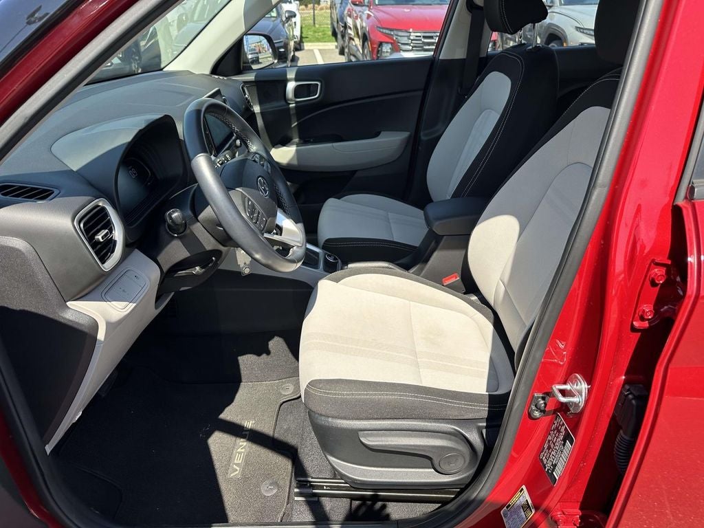 2023 Hyundai VENUE SEL